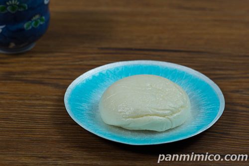 酒まん（3個入）こしあん【ヤマザキ】斜めから撮った写真