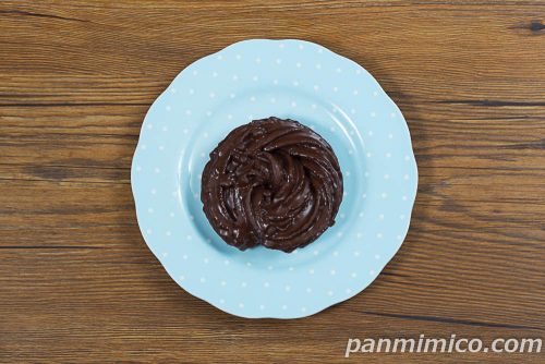 ブラックサンダー　クッキードーナツ【ファミリーマート】上から撮った写真