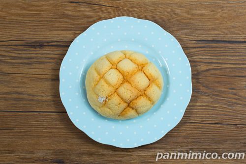 ホイップメロンパン 北海道チーズクリーム【Pasco】上から撮った写真