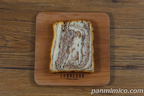 ショコラスイート２枚入【YKベーキングカンパニー】上から撮った写真