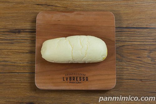 わたしの白いコッペ　たまごサラダ【セブンイレブン】上から撮った写真