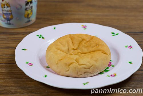 のびるあんぱん【Pasco】斜めから撮った写真