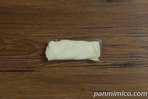 くちどけカスタードクレープ(バナナ入)【ローソン】上から撮った写真