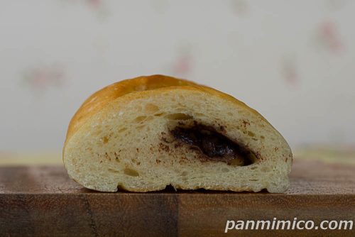 国産小麦 アーモンドチョコフランス【Pasco】断面の写真