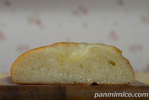 ふわもち みるくしゅがーぱん【Pasco】断面の写真