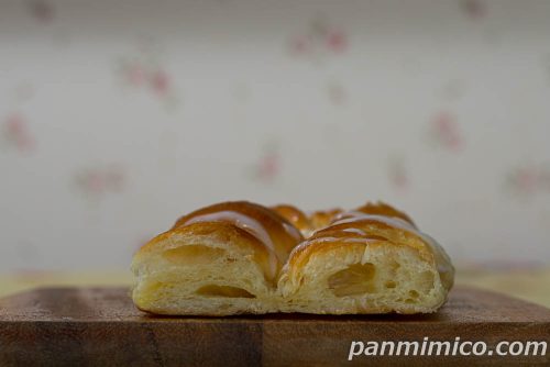 BIGシュガーデニッシュ（りんご）【ヤマザキ】断面の写真