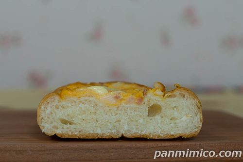 国産小麦 たまごパン【Pasco】断面の写真