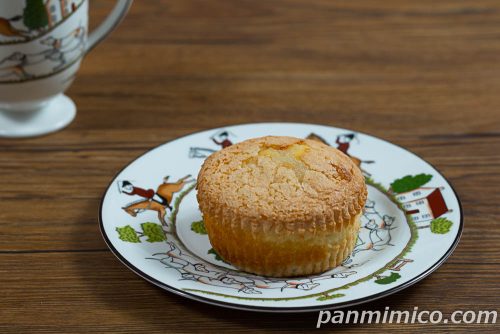 国産小麦 食感楽しむマフィン【Pasco】斜めから撮った写真