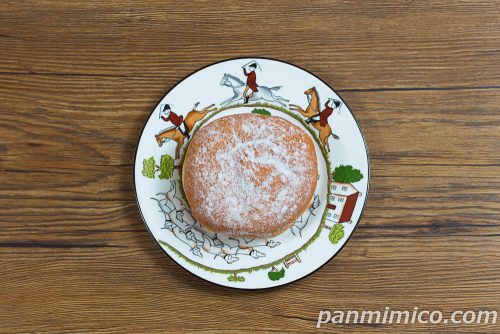 生ドーナツ（濃厚カスタード）【ヤマザキ】上から撮った写真