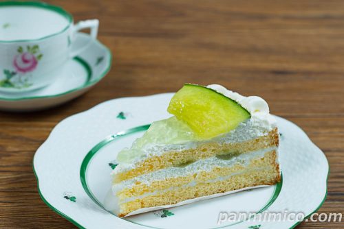 メロンのショートケーキ（2個入）【ヤマザキ】斜めから撮った写真