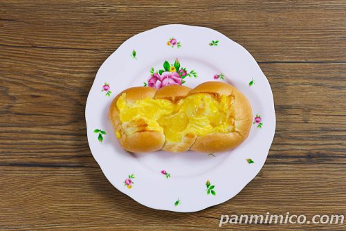 アップルカスタード【セブンイレブン】上から撮った写真