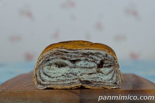 ちょこのぱん【セブンイレブン】断面の写真