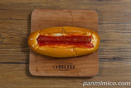 まるごとソーセージ（ピザ味）【ヤマザキ】上から撮った写真