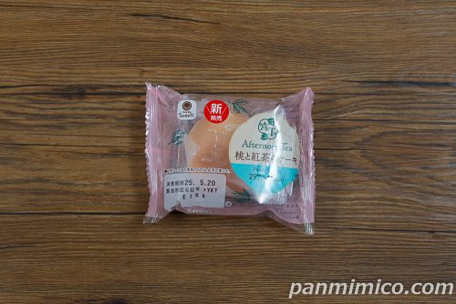 桃と紅茶のケーキ【ファミリーマート】パッケージの写真