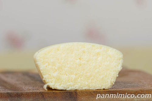 カルピス®蒸しケーキ【ヤマザキ】断面の写真