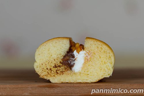 ヘーゼルナッツチョコ＆ホイップサンド【ファミリーマート】断面の写真