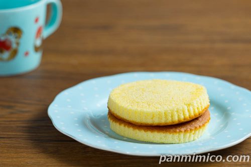 ワイケーキ【YKベーキングカンパニー】斜めから撮った写真