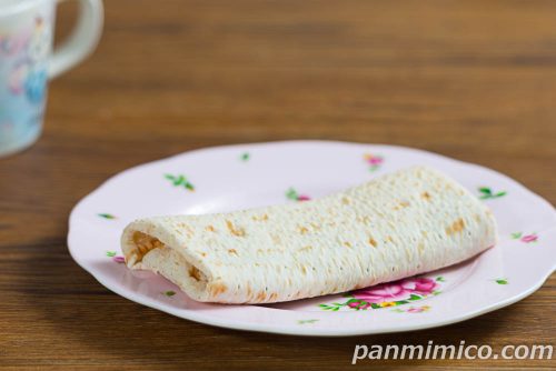 ブリトーあんバター【セブンイレブン】斜めから撮った写真