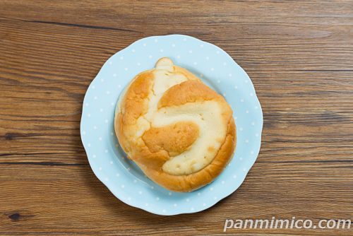 北海道ミルクパン【Pasco】上から撮った写真