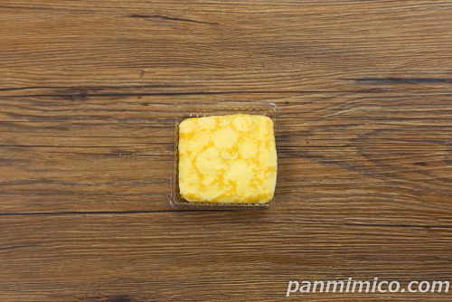 もっちクレープ（ホイップ＆カスタード）【ヤマザキ】上から撮った写真