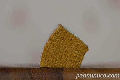 7プレミアム アールグレイ香る バウムクーヘン 紅茶【セブンイレブン】断面の写真