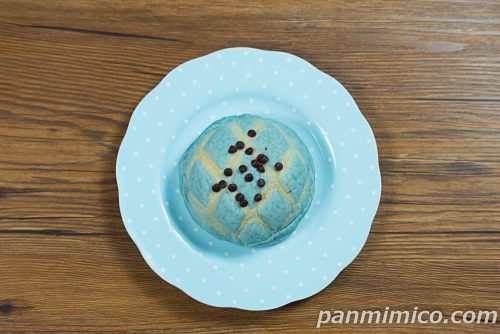 チョコミントメロンパン【セブンイレブン】上から撮った写真