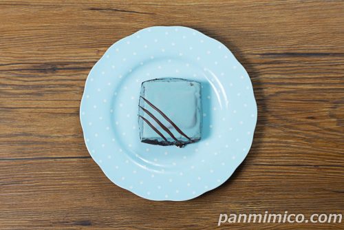 チョコミントケーキ【セブンイレブン】上から撮った写真