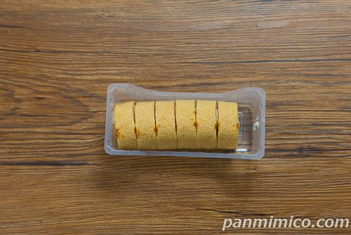 もち食感ロール(プリン)【ローソン】上から撮った写真