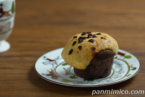 ショコラブレッド【ローソン】斜めから撮った写真