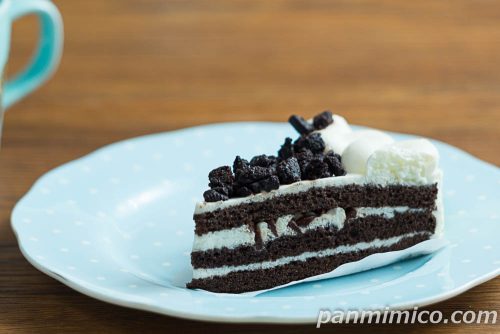 クッキー＆クリームケーキ（2個入）【ヤマザキ】斜めから撮った写真