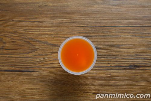 フルーツの沼ジュレ メロン&白桃【ファミリーマート】上から撮った写真