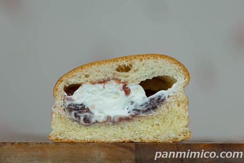 しあわせ届けるくりぃむぜんざい【YKベーキングカンパニー】断面の写真