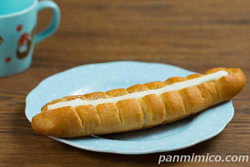 ヴィエノワズリー(ミルク)【ヤマザキ】斜めから撮った写真