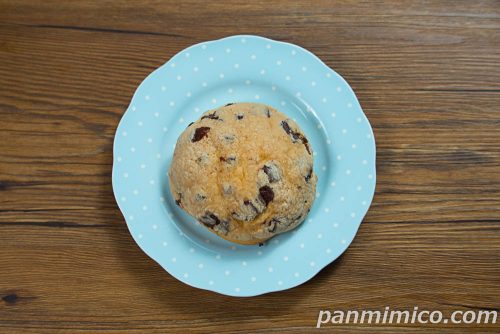 チョコチップメロンパン【ローソン】上から撮った写真