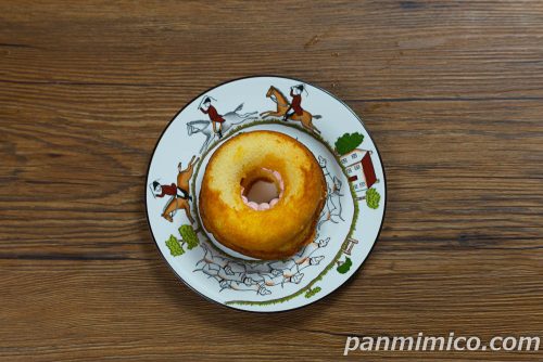 ふわふわシフォンケーキ(苺ジャム&苺クリーム)【ヤマザキ】上から撮った写真