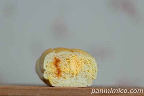 北海道メロンサンドＷ【フジパン】断面の写真