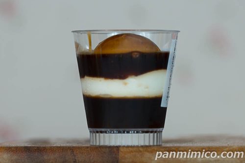 アフォガード風コーヒーゼリー【ローソン】断面の写真