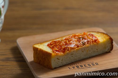 【Pasco】喫茶店風ナポリタントースト斜めから撮った写真