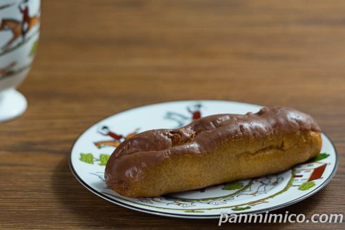 ルマンド風エクレア【モンテール】斜めから撮った写真