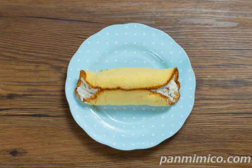 【ヤマザキ】まるごとバナナ（塩バニラ）上から撮った写真