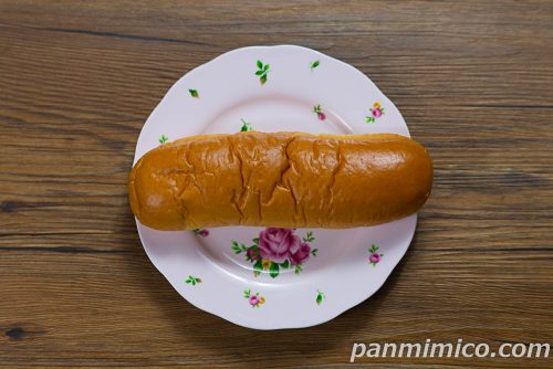 フジパンの新作「夏みかんコッペ」上から撮った写真