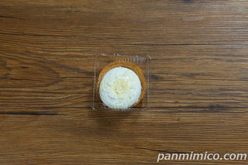 バニラクリームタルト【ローソン】上から撮った写真