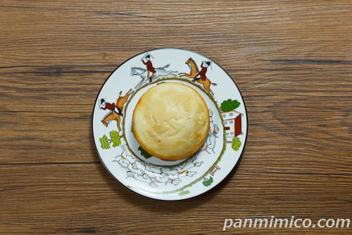 フジパンの新作「もっちーりクッキーケーキ」上から撮った写真