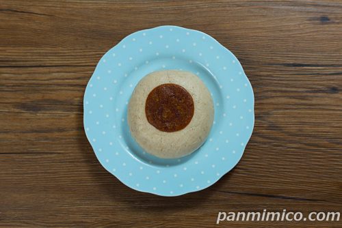 【ヤマザキ】くりまんじゅうのくりあんぱん上から撮った写真