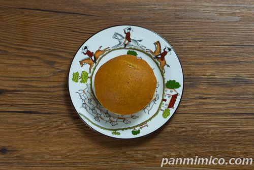 【ヤマザキ】月どら（つぶあんおはぎ＆ホイップ）上から撮った写真