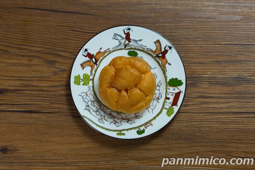 【ヤマザキ】おいものシュークリーム(紅あずま)上から撮った写真