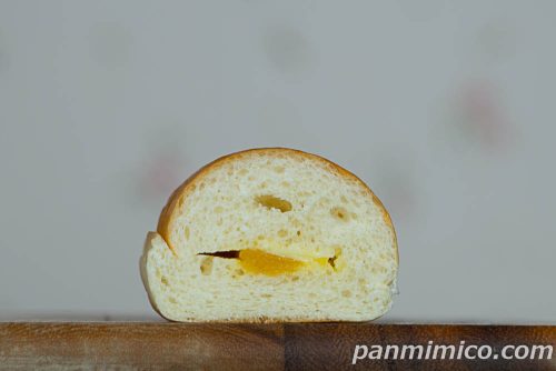 【フジパン】安納芋コッペ断面の写真