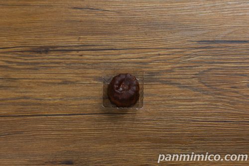 【ヤマザキ】生カヌレ(キャラメルホイップ)上から撮った写真