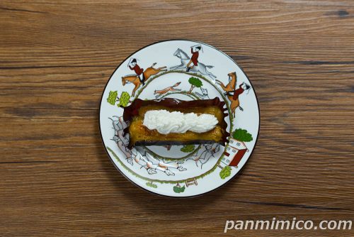 ファミリーマート「紅はるかのスイートポテト」上から撮った写真