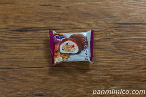 ファミリーマート「アサイーボウル大福」パッケージの写真